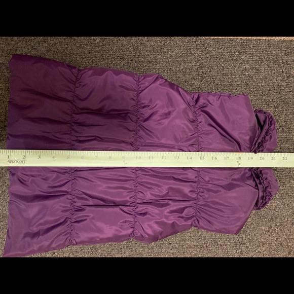 Calvin Klein Puffer Vest - Picture 11 of 12